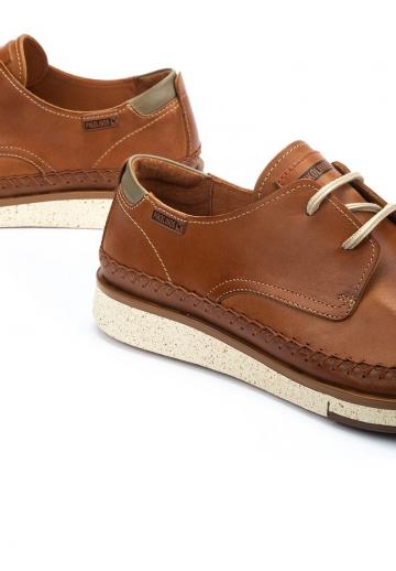 Ботинки на шнуровке