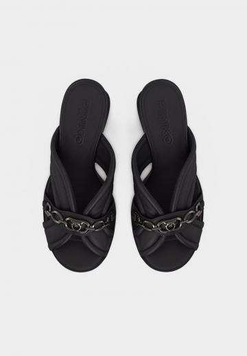 Босоножки на каблуке