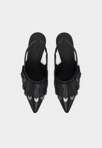 Туфли на высоком каблуке