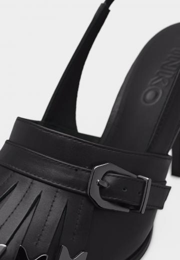 Туфли на высоком каблуке