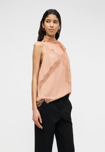 Кружевная блузка