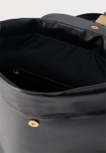 Кожаный рюкзак