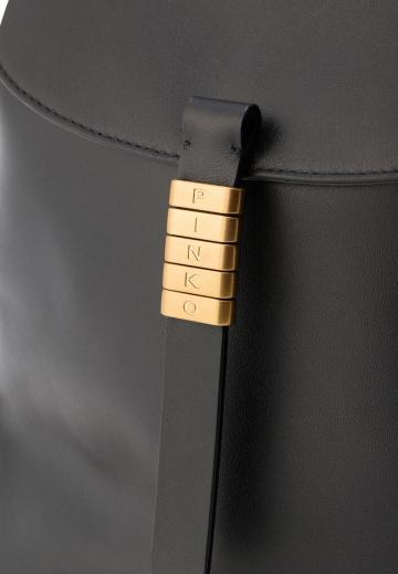 Кожаный рюкзак