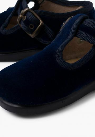 Детская обувь