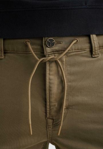 Брюки с накладными карманами