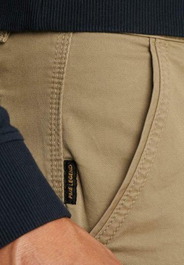 Брюки с накладными карманами