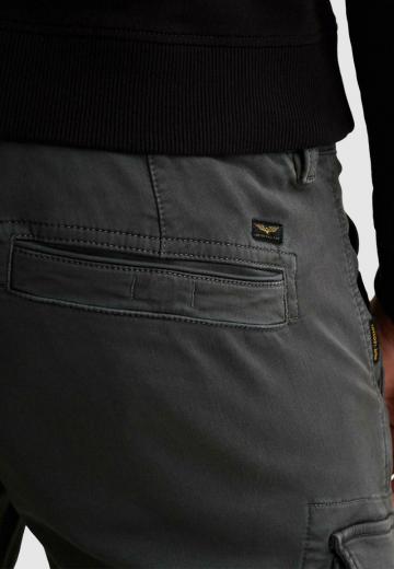 Брюки с накладными карманами