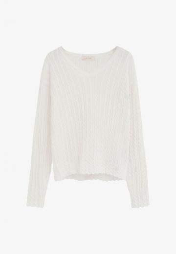 Пуловер с вырезом V