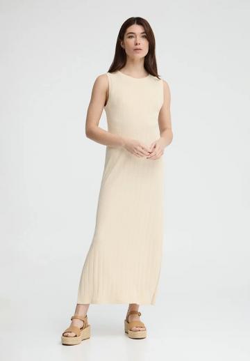 Вязаное платье