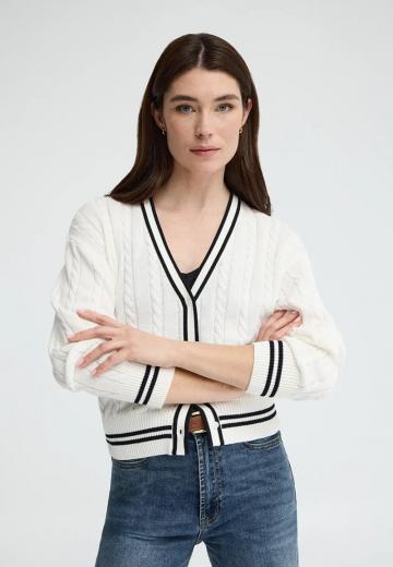 Вязаная кофта