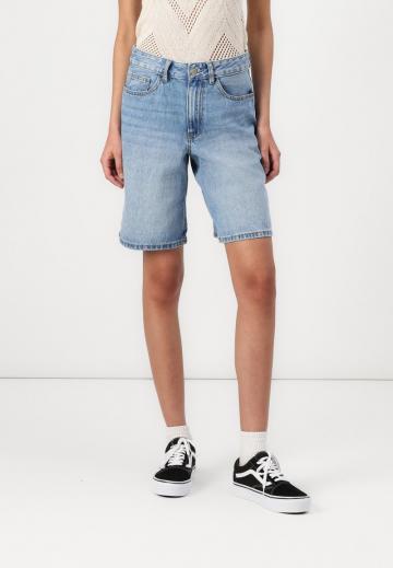 Джинсовые шорты