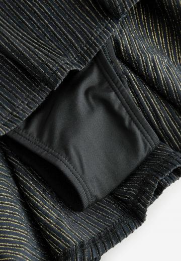 Слитный купальник