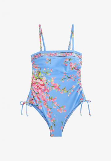 Слитный купальник