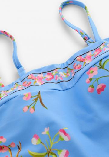 Слитный купальник