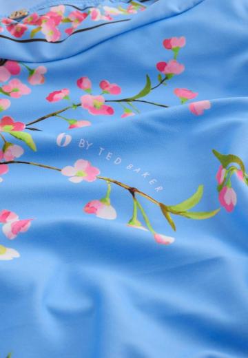 Слитный купальник