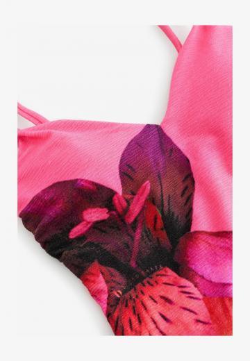 Слитный купальник