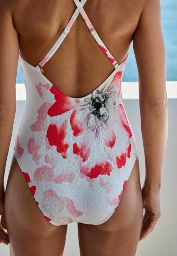 Слитный купальник