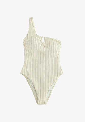 Слитный купальник