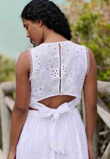 Блузка без рукавов