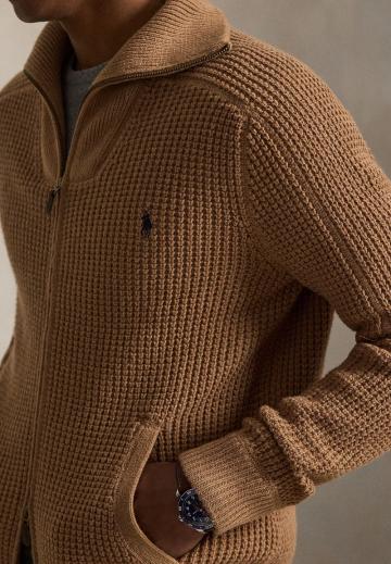 Вязаная кофта