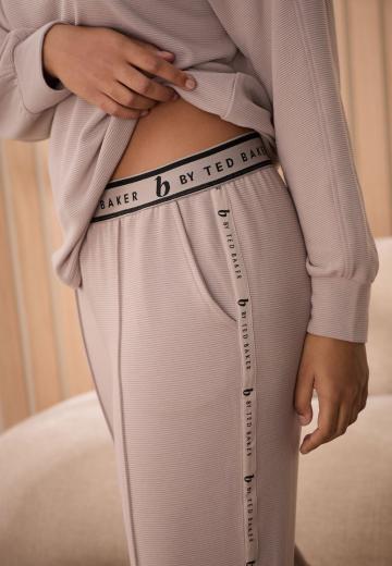 Спортивные штаны