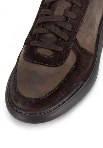 Ботинки на шнуровке