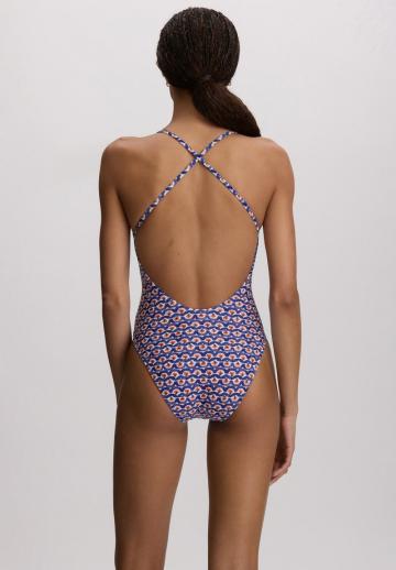 Слитный купальник