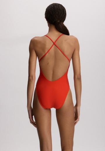 Слитный купальник