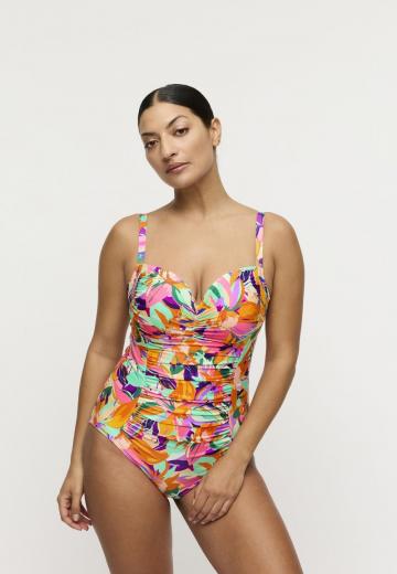 Слитный купальник