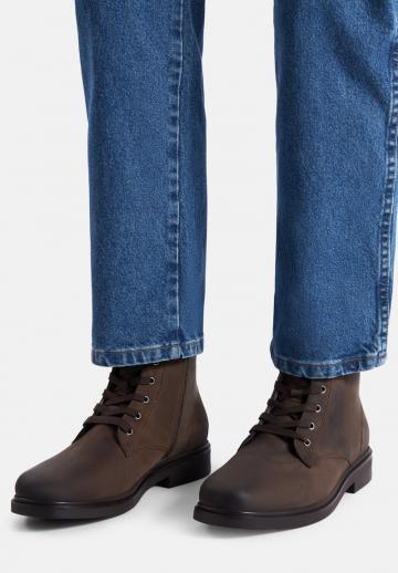 Ботинки на шнуровке