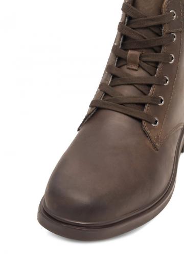 Ботинки на шнуровке