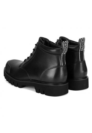 Ботинки на шнуровке