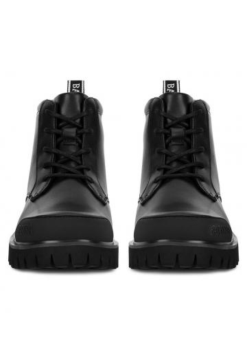 Ботинки на шнуровке