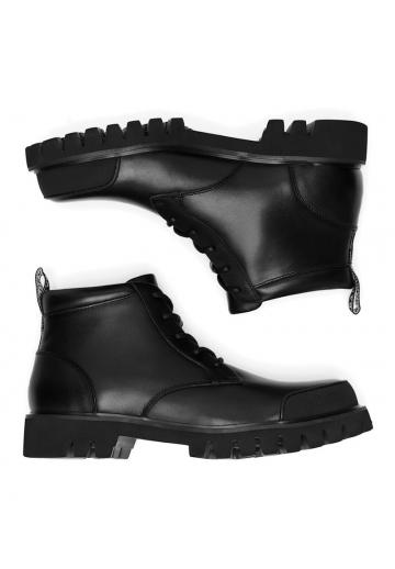 Ботинки на шнуровке