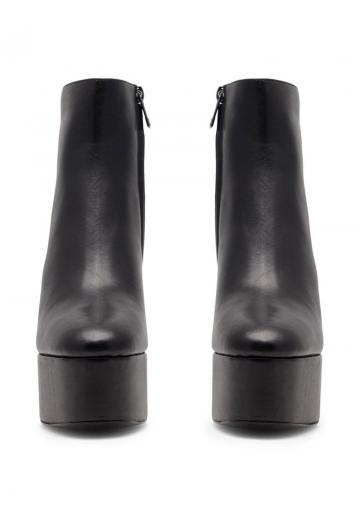 Полусапожки на высоком каблуке