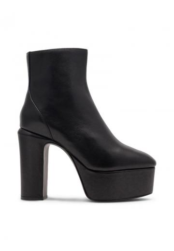 Полусапожки на высоком каблуке