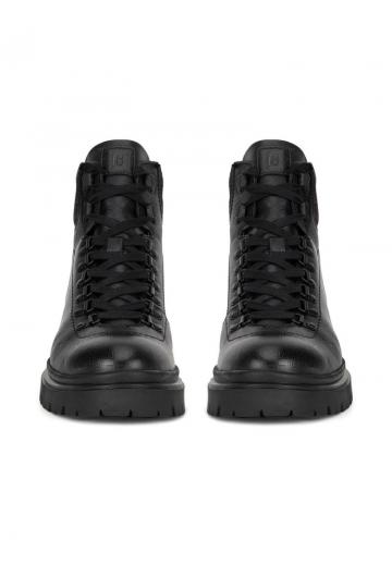 Ботинки на шнуровке