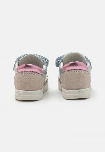 Детская обувь