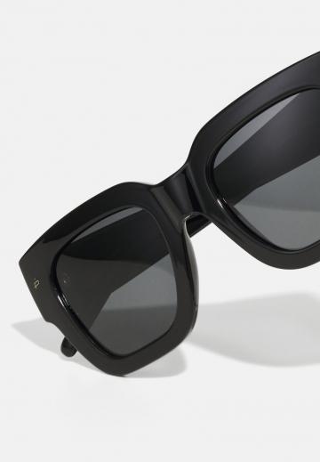 Солнечные очки