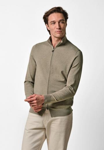 Вязаная кофта