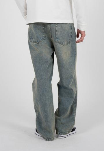 Прямые джинсы