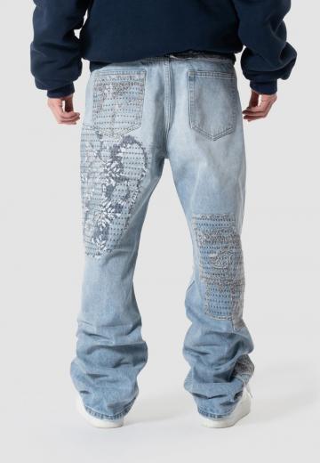 Клешеные джинсы