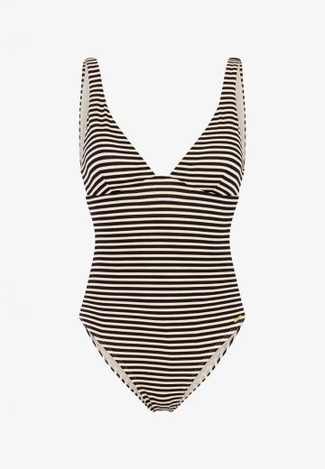 Слитный купальник