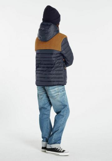 Спортивная куртка