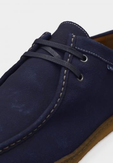 Ботинки на шнуровке