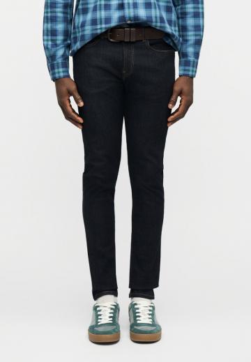 Узкие джинсы