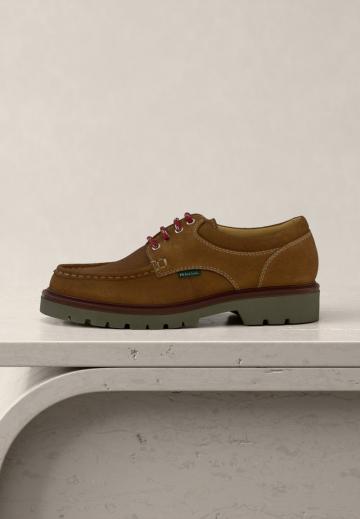 Ботинки на шнуровке