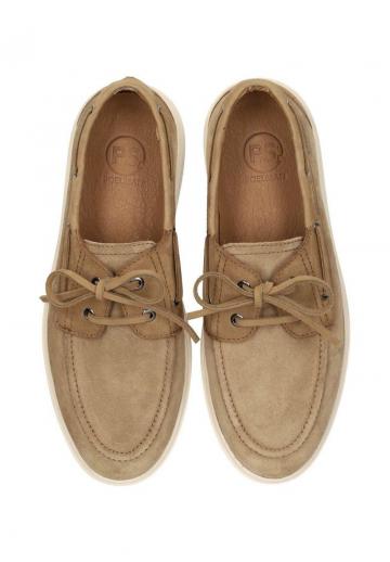 Ботинки на шнуровке