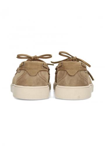 Ботинки на шнуровке