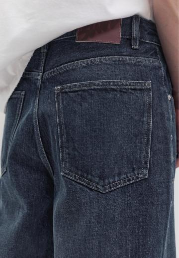 Свободные джинсы